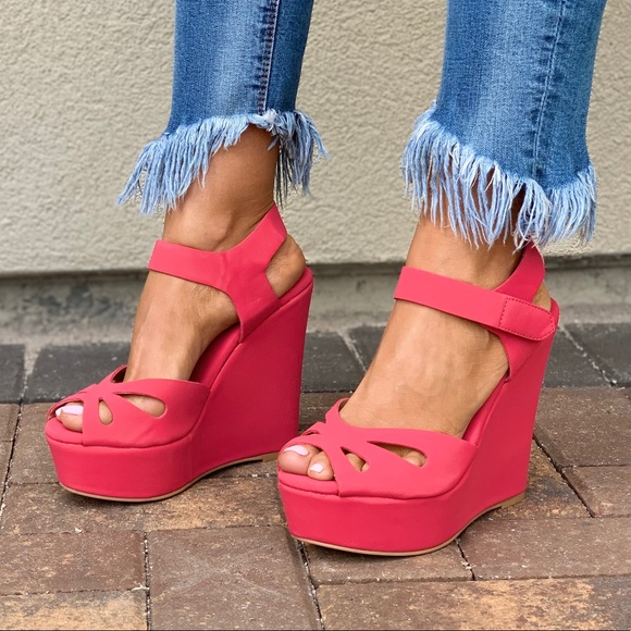 Valentine Red Peep Toe Towering Platform Wedge - Picture 3 of 8